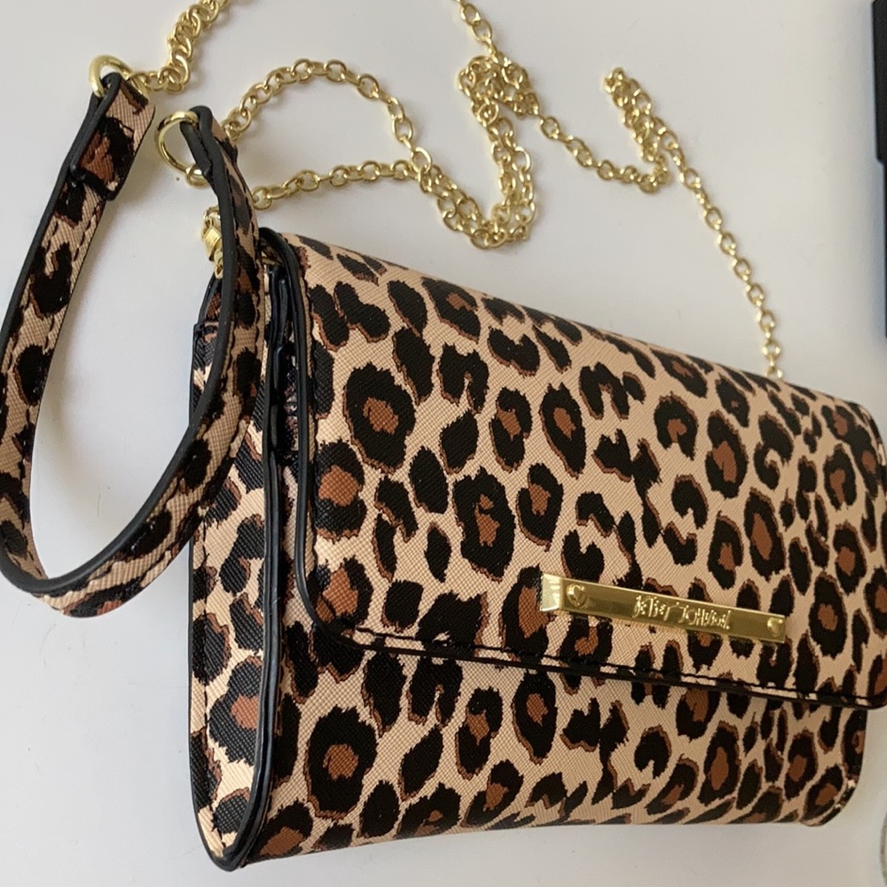 Betsey Johnson NWOT Cheetah Bag Gold Chain Strap shoulder bag cross body purse - Picture 4 of 15
